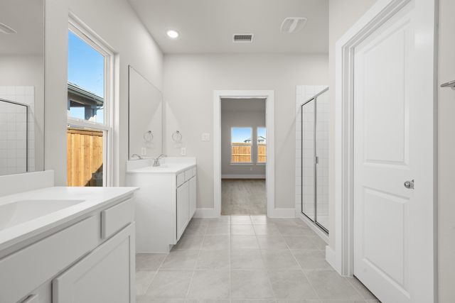 7404 Summer Sunset Drive, Denton, TX 76249