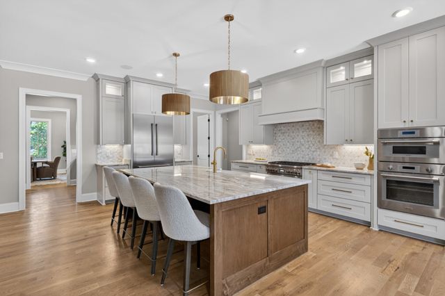 9016 Hood Pl, Brentwood, TN 37027