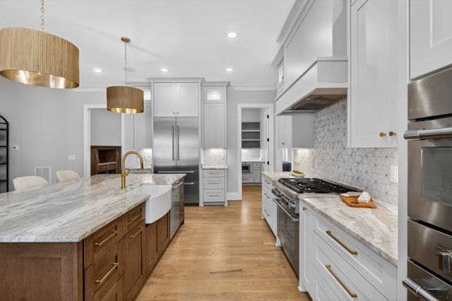 9016 Hood Pl, Brentwood, TN 37027