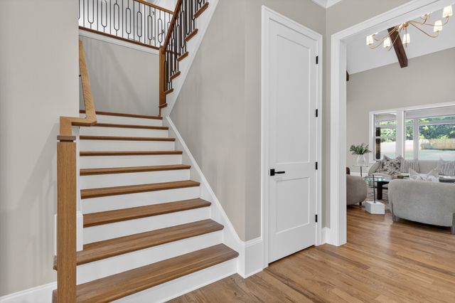 9016 Hood Pl, Brentwood, TN 37027