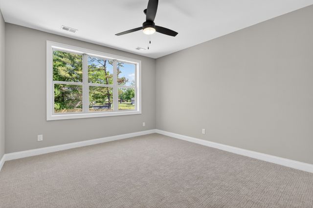 9016 Hood Pl, Brentwood, TN 37027