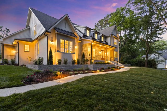 9016 Hood Pl, Brentwood, TN 37027