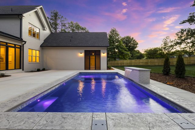 9016 Hood Pl, Brentwood, TN 37027