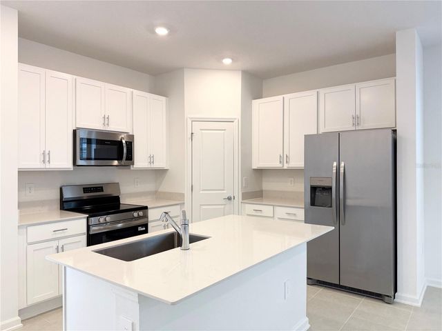 660 BAYERN LANE, Debary, FL 32713