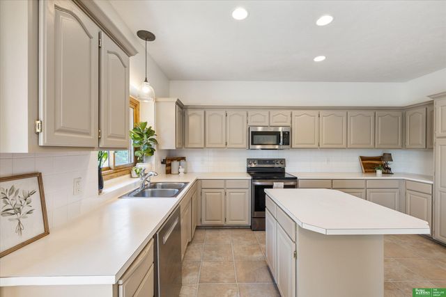 14205 S 22nd Street, Bellevue, NE 68133