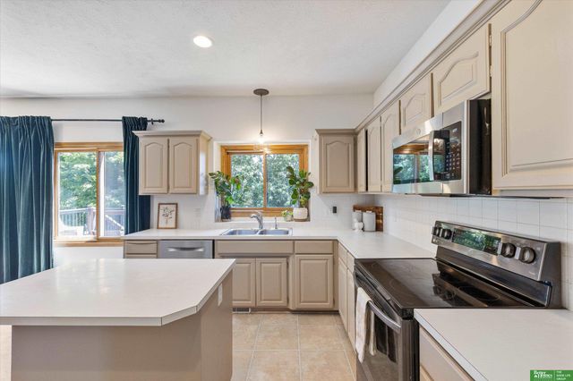 14205 S 22nd Street, Bellevue, NE 68133