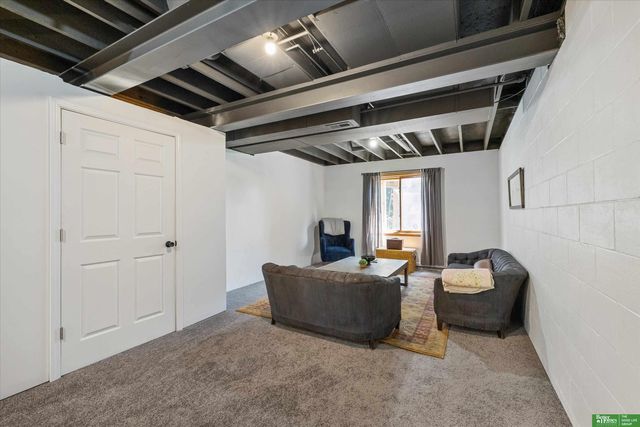 14205 S 22nd Street, Bellevue, NE 68133