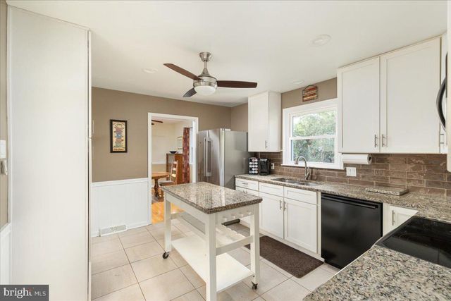 1300 CAROLINE ST, Winchester, VA 22601