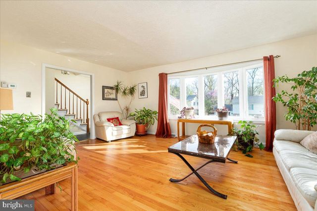 1300 CAROLINE ST, Winchester, VA 22601