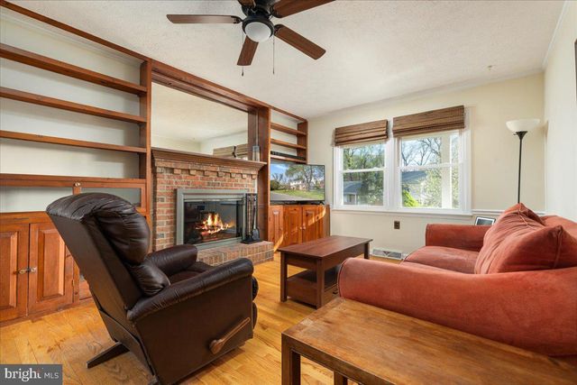 1300 CAROLINE ST, Winchester, VA 22601