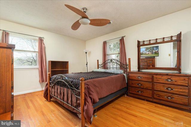1300 CAROLINE ST, Winchester, VA 22601