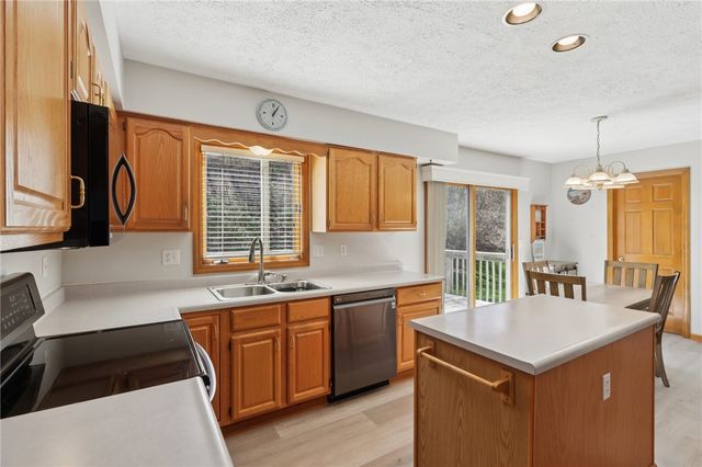 365 Cobblestone, Robinson Twp, PA 15136