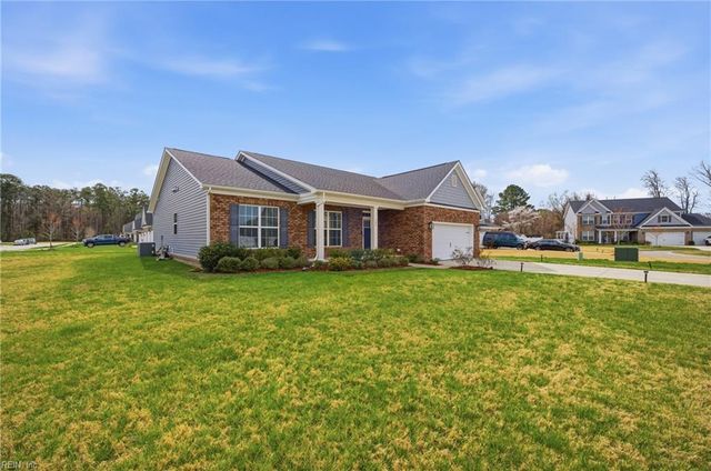 109 Green CT, Carrollton, VA 23314