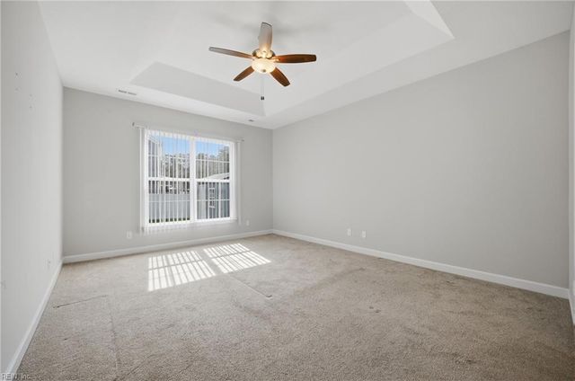 109 Green CT, Carrollton, VA 23314