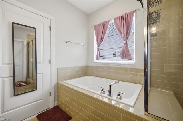 109 Green CT, Carrollton, VA 23314