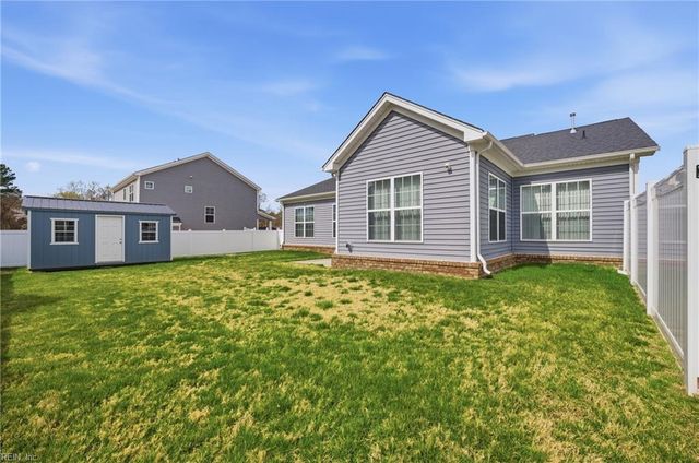 109 Green CT, Carrollton, VA 23314