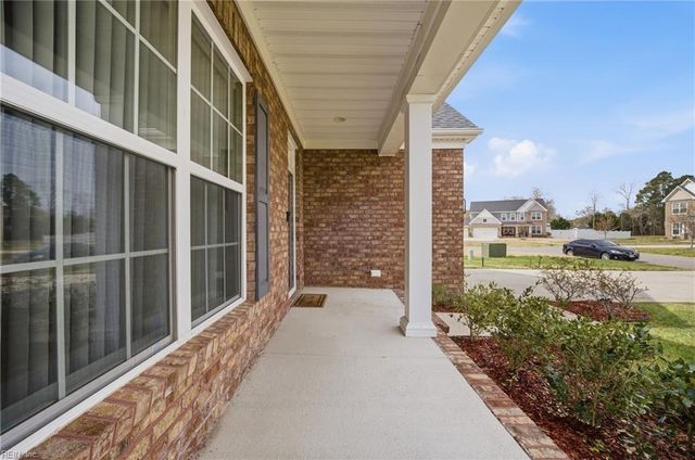 109 Green CT, Carrollton, VA 23314