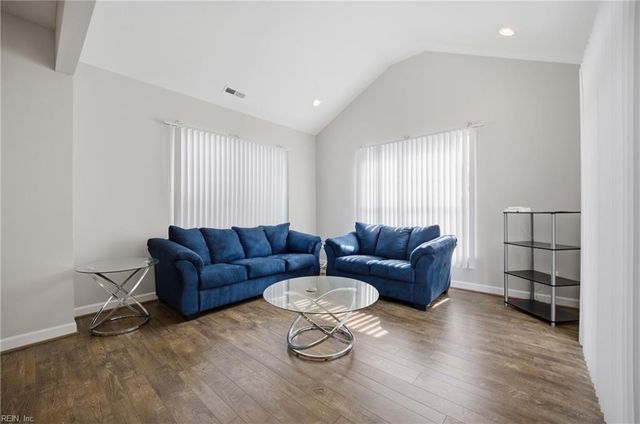 109 Green CT, Carrollton, VA 23314