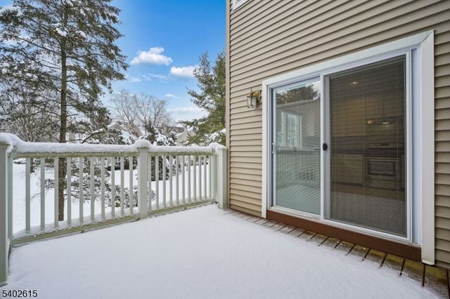 108 Kent Dr, Roseland Boro, NJ 07068