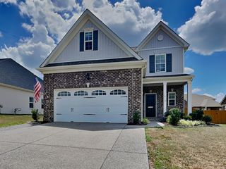 1013 Wickshire Dr, Gallatin, TN 37066