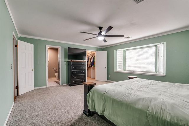 513 S Lakehoma Place Drive, Mustang, OK 73064