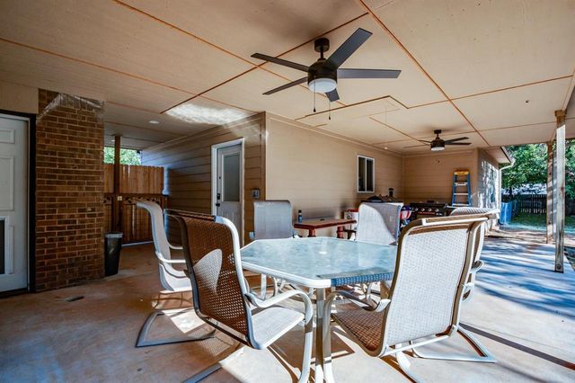 513 S Lakehoma Place Drive, Mustang, OK 73064