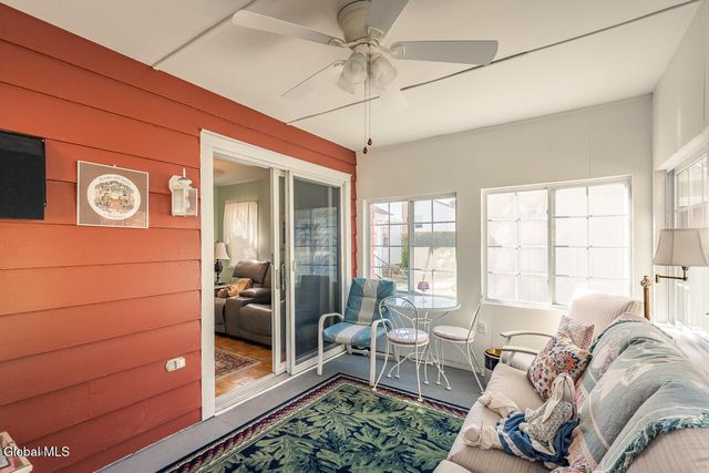 32 W 12th Avenue, Gloversville, NY 12078