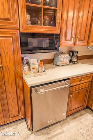 32 W 12th Avenue, Gloversville, NY 12078