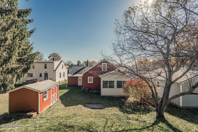 32 W 12th Avenue, Gloversville, NY 12078