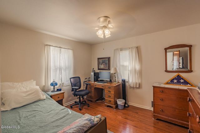 32 W 12th Avenue, Gloversville, NY 12078