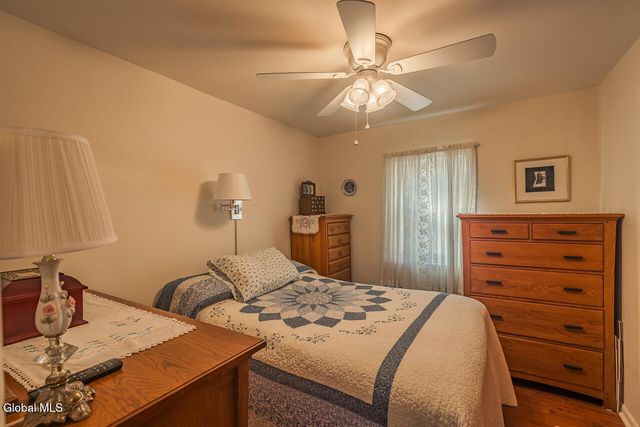 32 W 12th Avenue, Gloversville, NY 12078