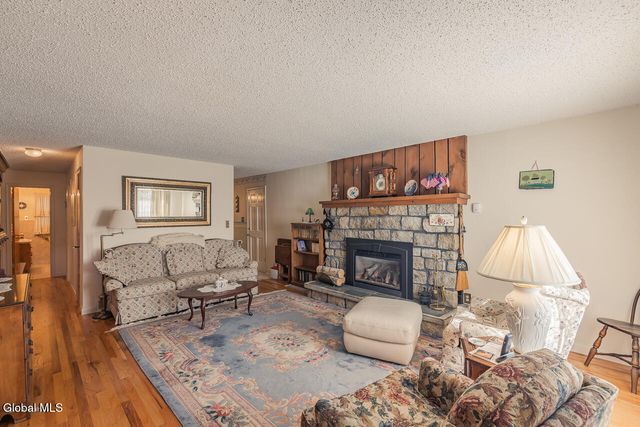 32 W 12th Avenue, Gloversville, NY 12078