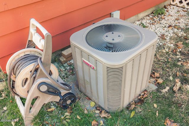 32 W 12th Avenue, Gloversville, NY 12078