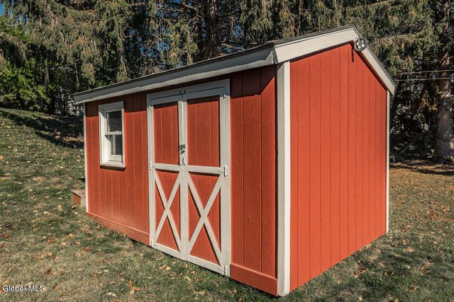 32 W 12th Avenue, Gloversville, NY 12078