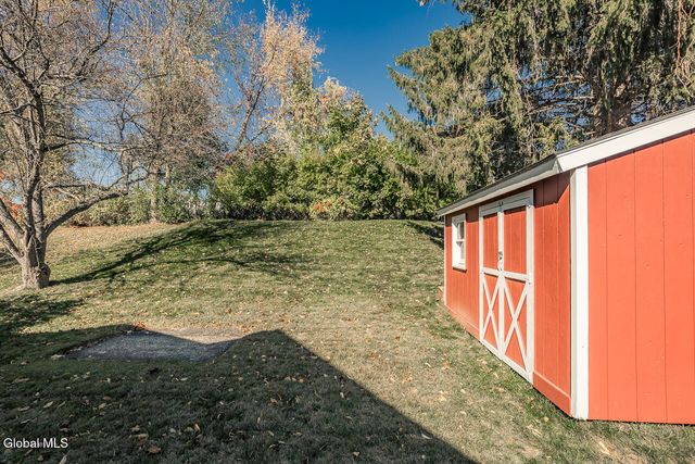 32 W 12th Avenue, Gloversville, NY 12078