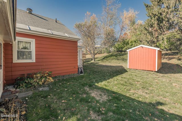 32 W 12th Avenue, Gloversville, NY 12078