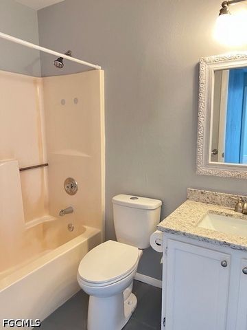 9794 Country Oaks DR, Fort Myers, FL 33967