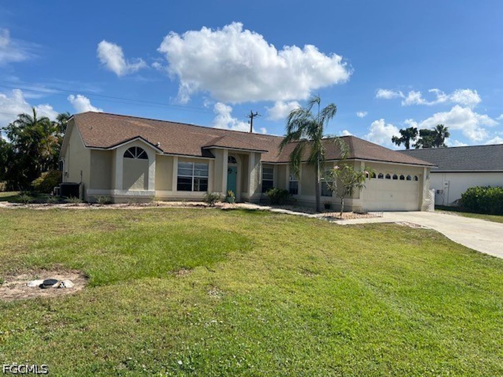 9794 Country Oaks DR, Fort Myers, FL 33967