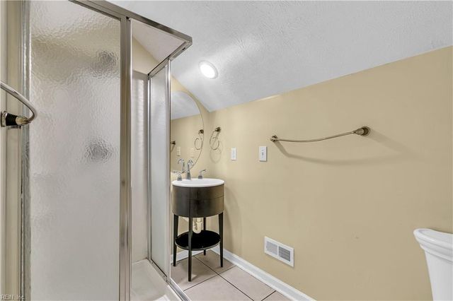 2309 Crescent DR, Hampton, VA 23661