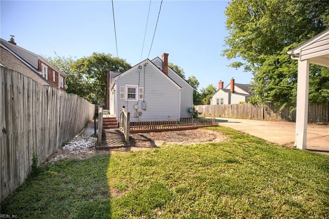 2309 Crescent DR, Hampton, VA 23661