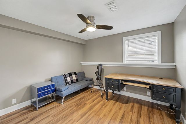 863 Eastridge Dr, Salina, KS 67401