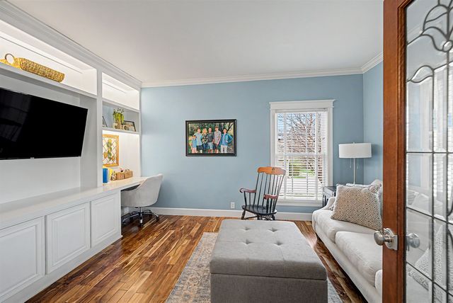 863 Eastridge Dr, Salina, KS 67401