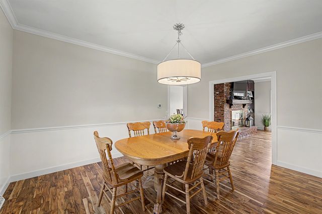 863 Eastridge Dr, Salina, KS 67401