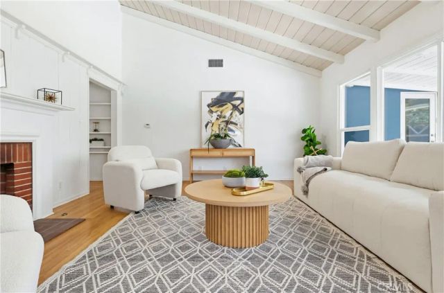 13036 Magnolia, Sherman Oaks, CA 91423