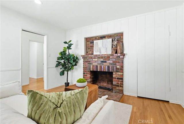 13036 Magnolia, Sherman Oaks, CA 91423