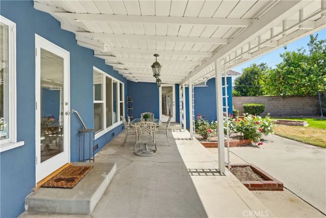 13036 Magnolia, Sherman Oaks, CA 91423