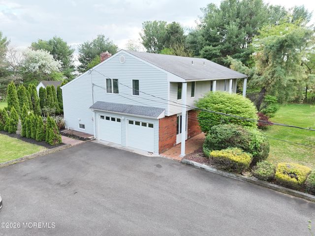 1 Flintlock Road, Freehold, NJ 07728