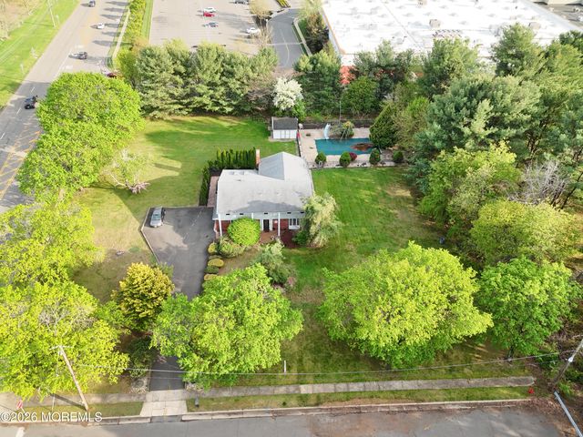 1 Flintlock Road, Freehold, NJ 07728