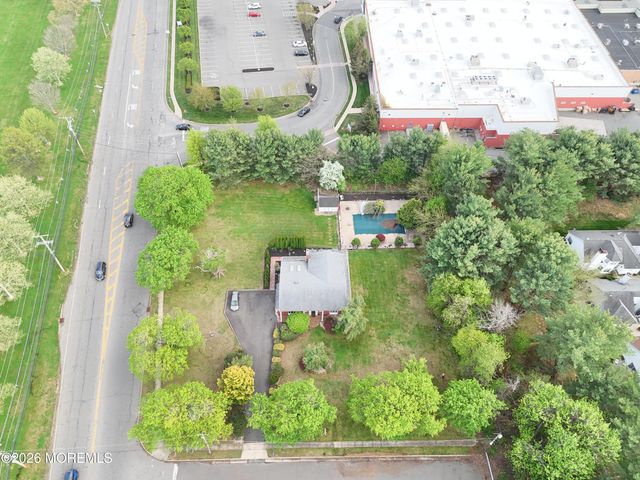 1 Flintlock Road, Freehold, NJ 07728