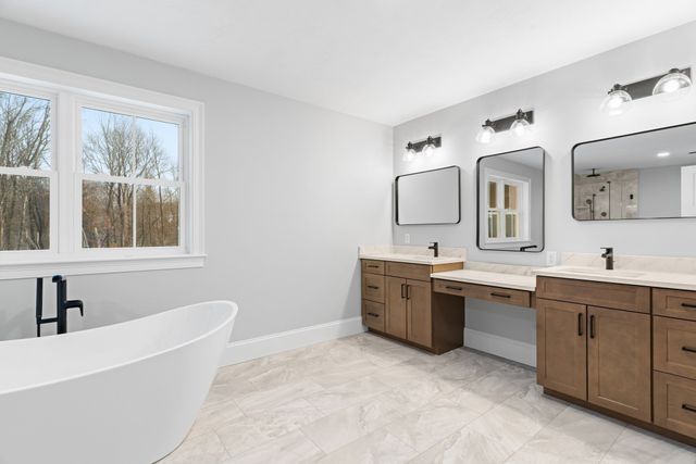 Lot 2 - 11 Earle Stewart Ln, Wrentham, MA 02093
